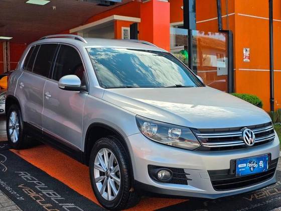 VOLKSWAGEN TIGUAN 2.0 TSI 16V TURBO GASOLINA 4P TIPTRONIC VOLKSWAGEN TIGUAN 2.0 TSI 16V TURBO GASOLINA 4P TIPTRONIC